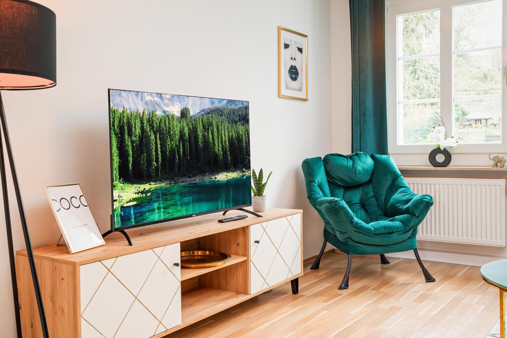 Smart Home - Wuppertal - Perfect For 6 Guests - Central - Netflix - Schwebebahn - Free Parking Zone Exterior photo