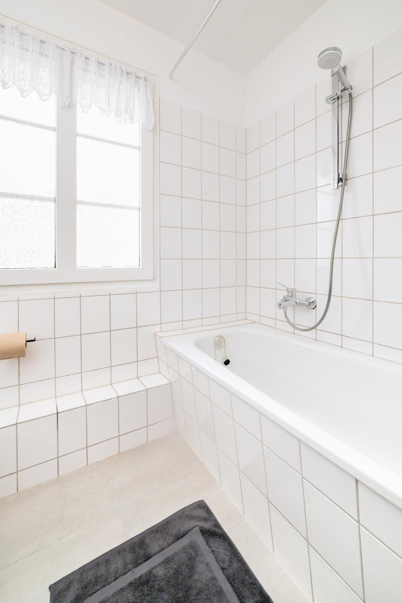 Smart Home - Wuppertal - Perfect For 6 Guests - Central - Netflix - Schwebebahn - Free Parking Zone Exterior photo